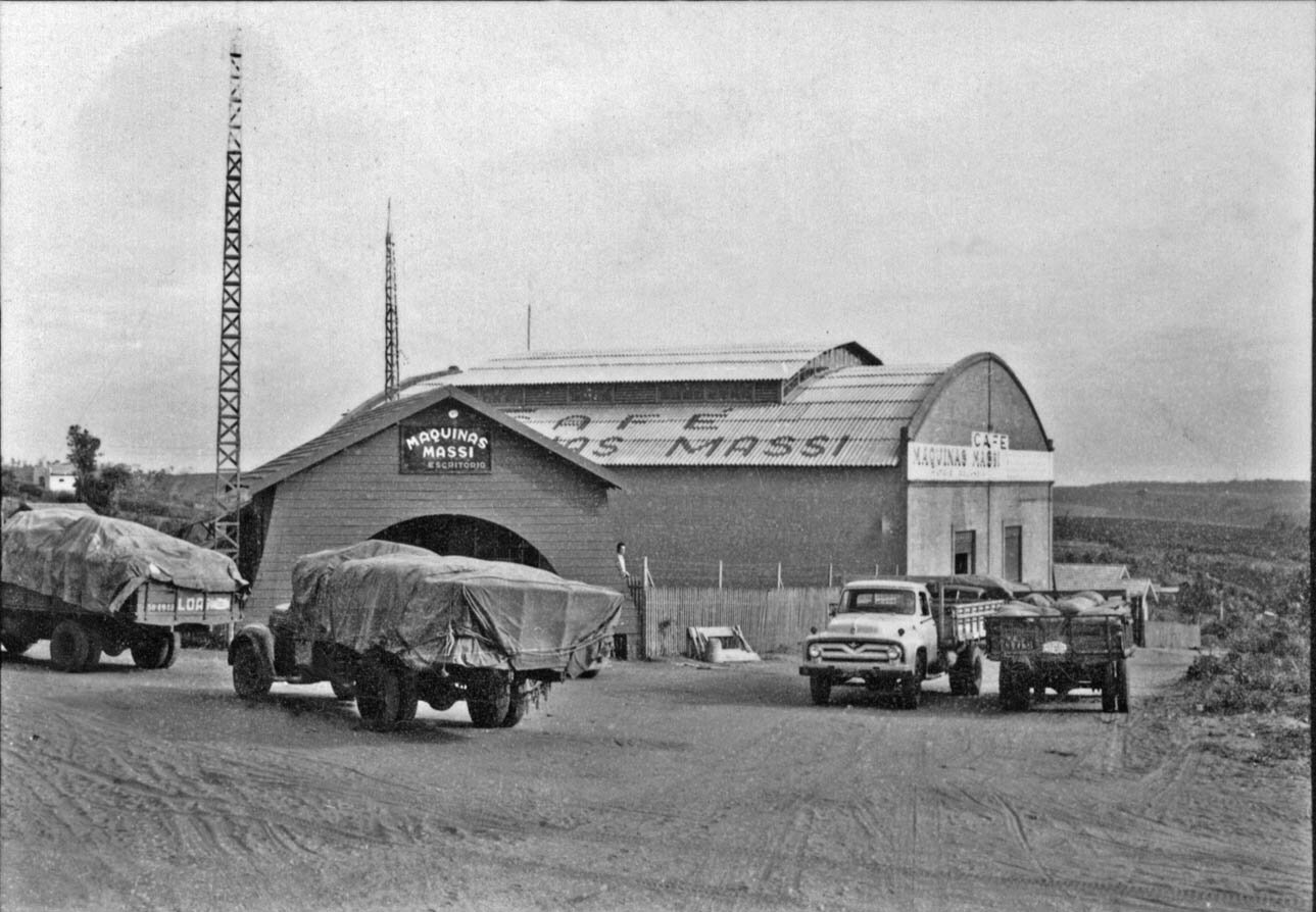 Café e Máquinas Massi - 1955