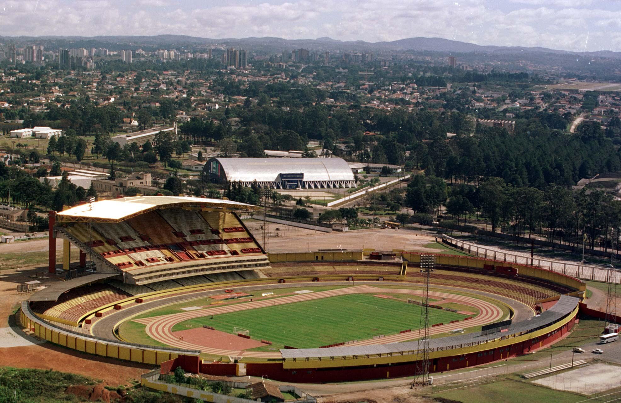 Estádio Pinheirão, em Curitiba - Julho de 1997