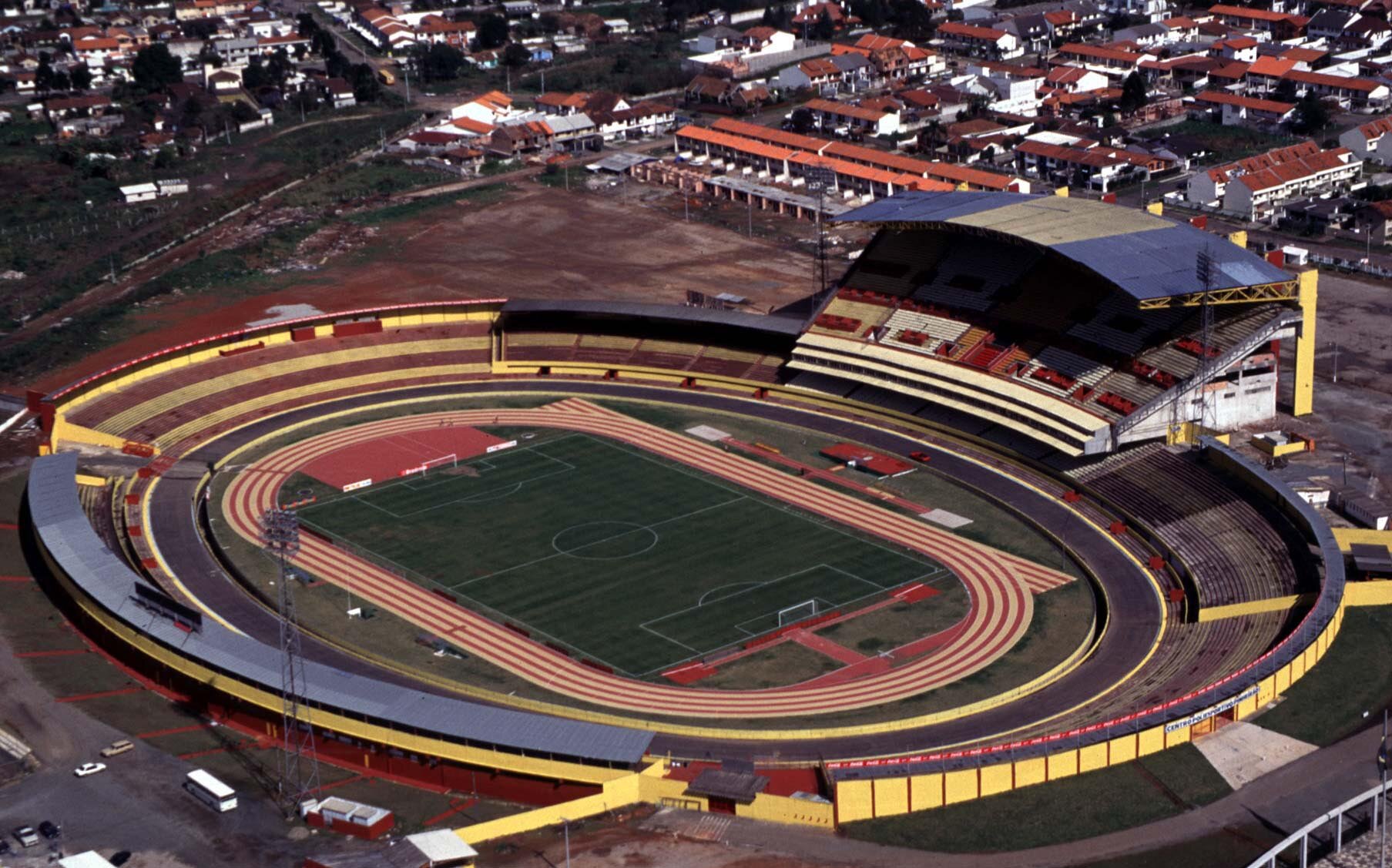 Estádio Pinheirão, em Curitiba - Julho de 1997