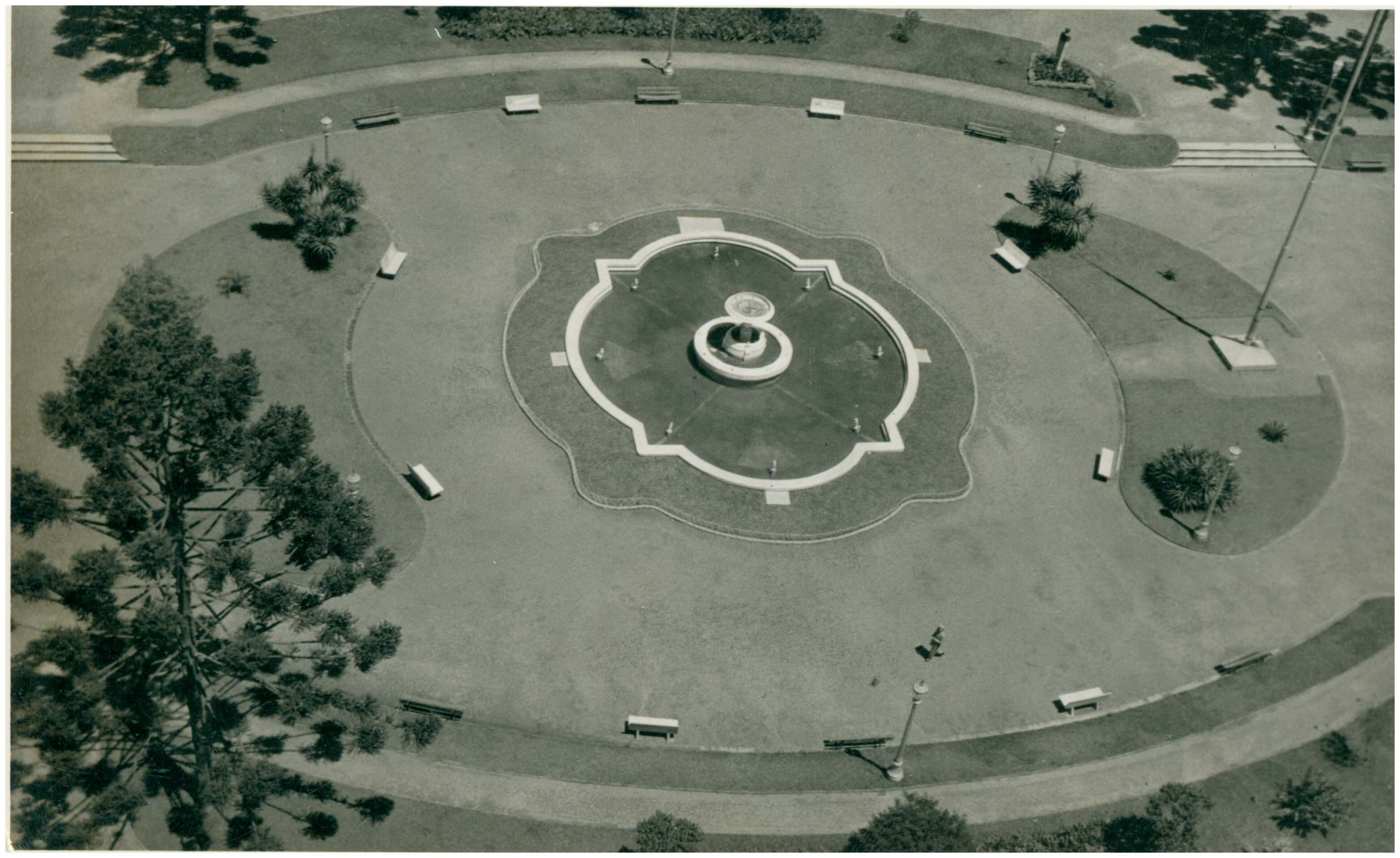 Praça Santos Andrade, em Curitiba - Década de 1950