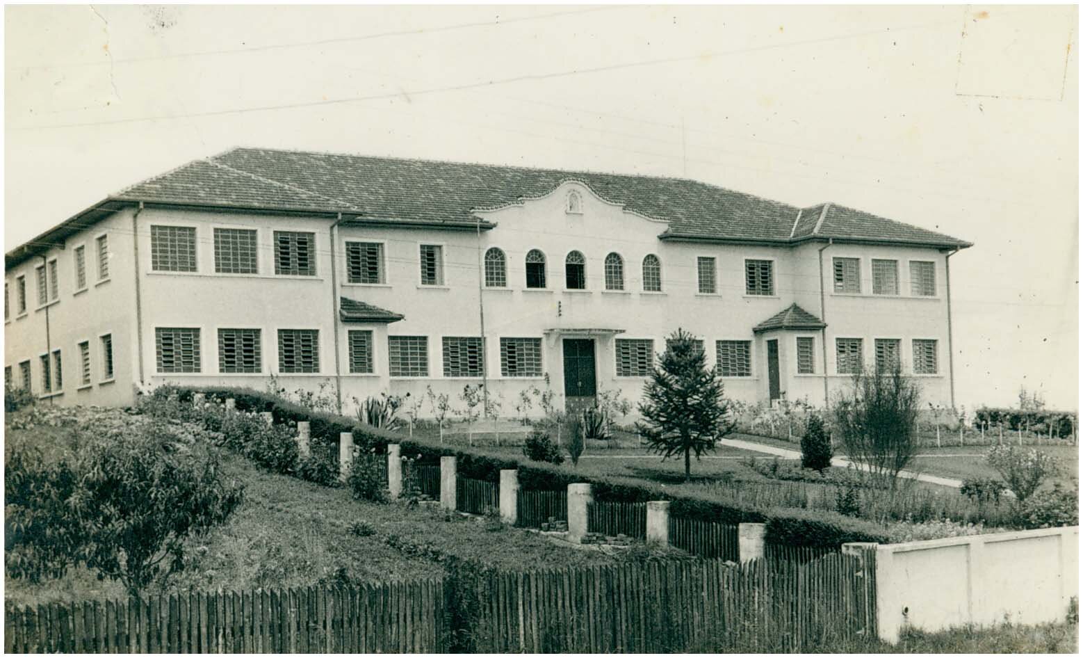 Escola Vicentina Sagrado Coração de Jesus, em Araucária - Década de 1960