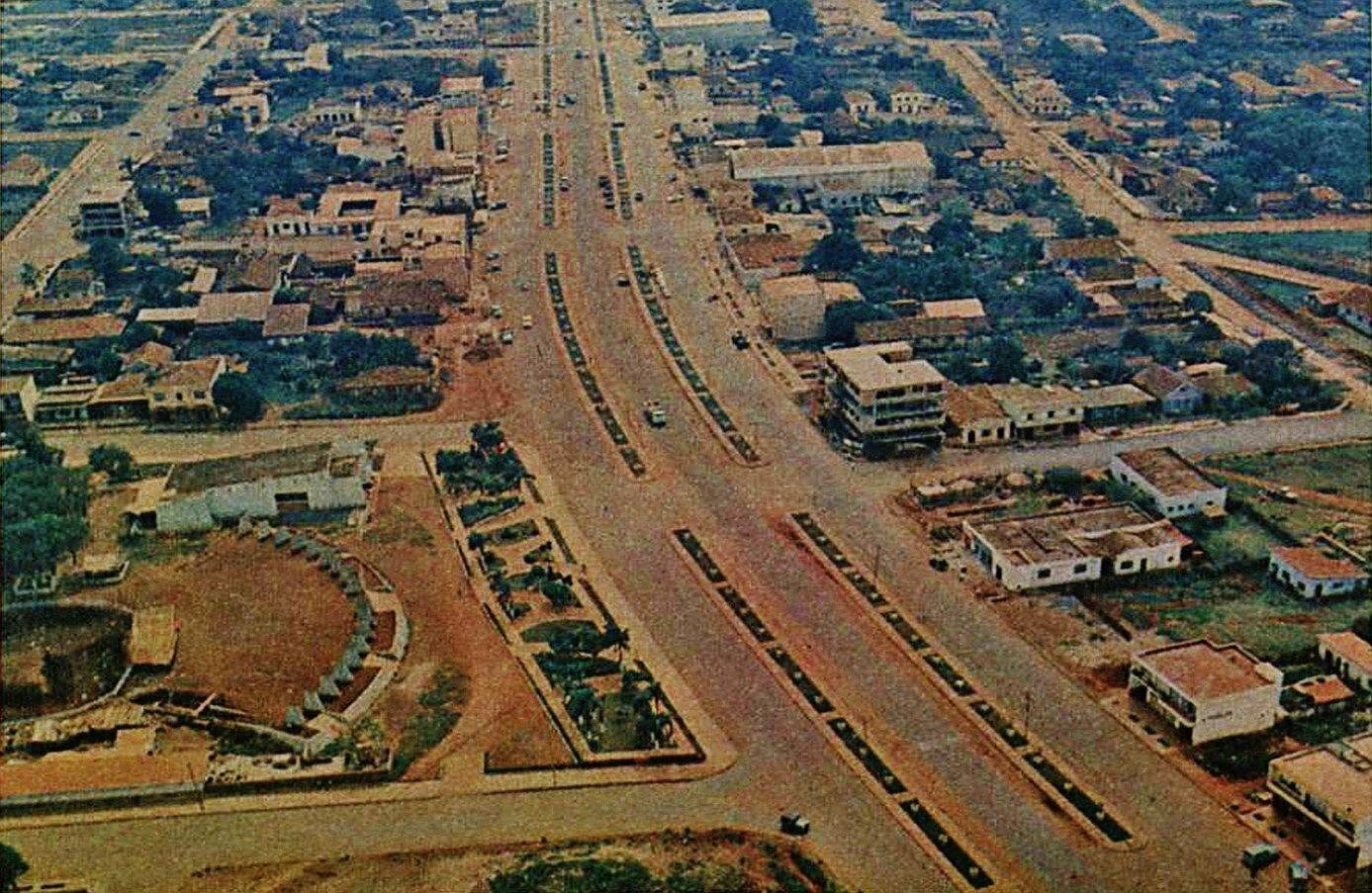Avenida Brasil, em Cascavel - 1967